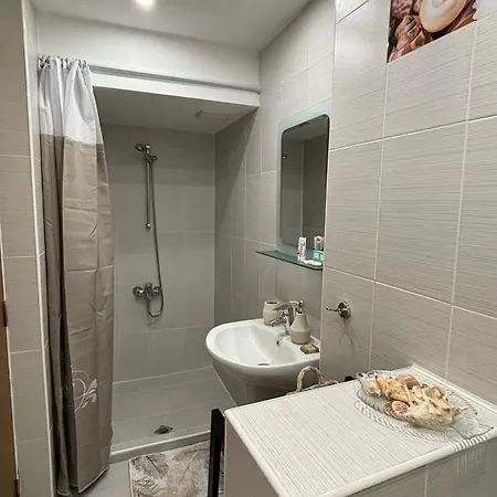 Cozy Brand New With Air Conditioner And Garden View סופיה