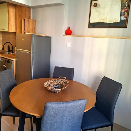 Cozy Brand New With Air Conditioner And Garden View סופיה