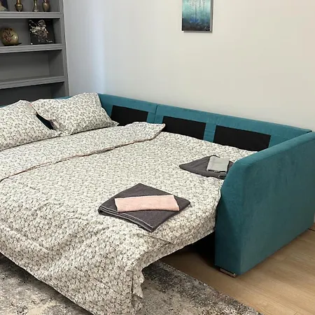 Cozy Brand New With Air Conditioner And Garden View דירה